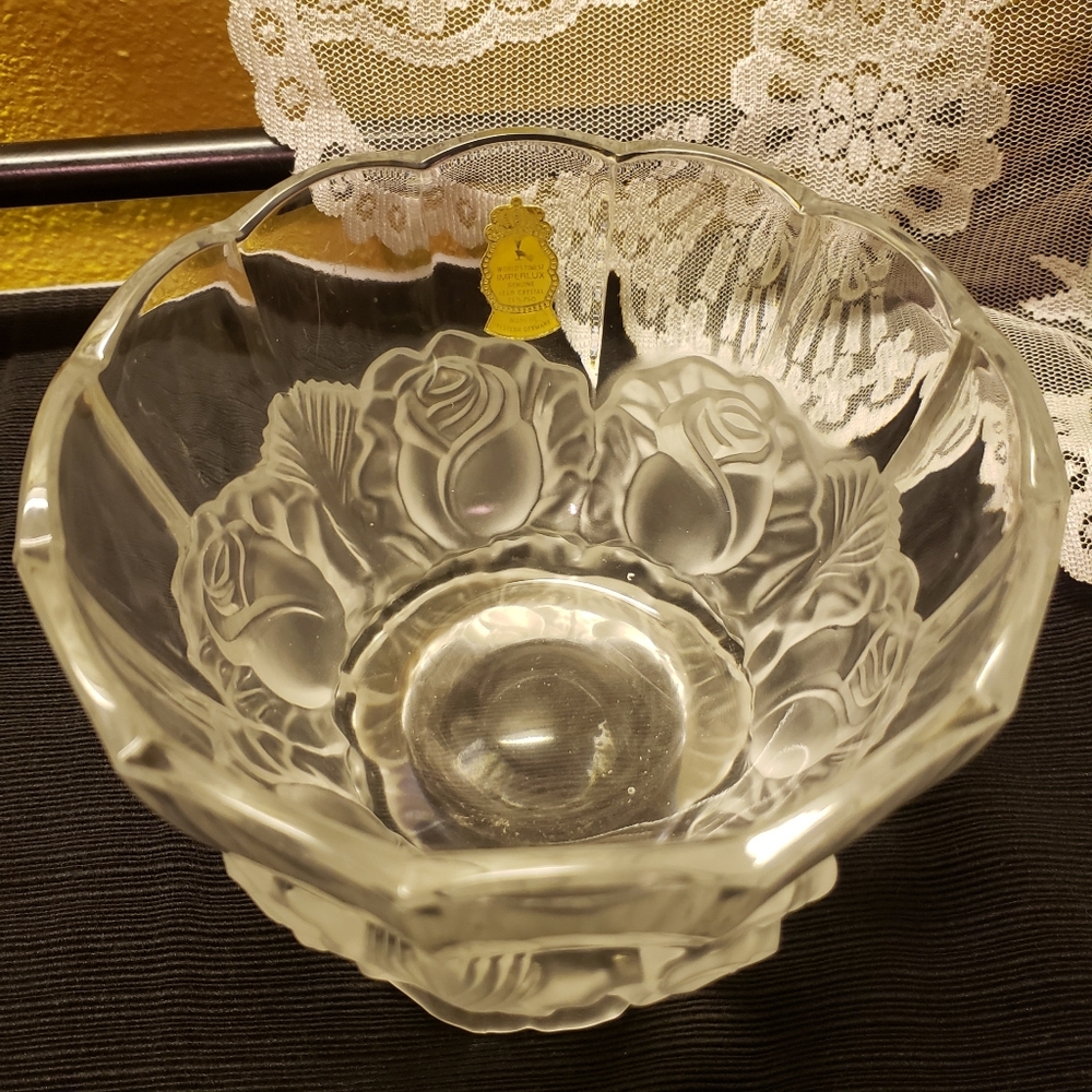 Vtg 90s Frosted 24% Lead Crystal Rose Design Bowl - Picture 3 of 7